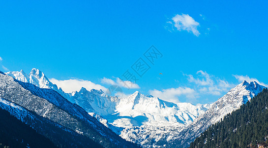 山水雪山风光背景