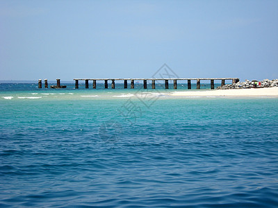 自然中平静湖莫桑比克海峡风光曾经的栈桥背景