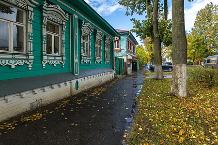 俄罗斯著名旅游小镇苏兹达尔秋季田园风光图片