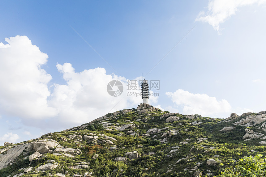 山上高压电塔图片