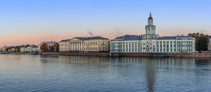 圣彼得堡涅瓦河城市旅游风光图片