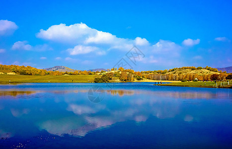 公主湖秋天内蒙古自治区乌兰布统公主湖景区背景