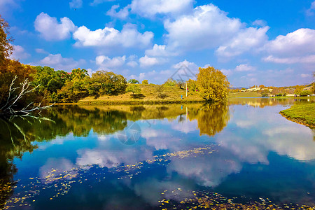 公主湖秋天内蒙古自治区乌兰布统公主湖景区背景