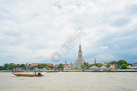 泰国曼谷城市河流码头图片