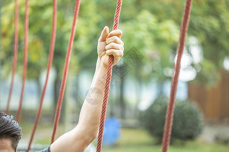 攀绳挑战手部细节图片