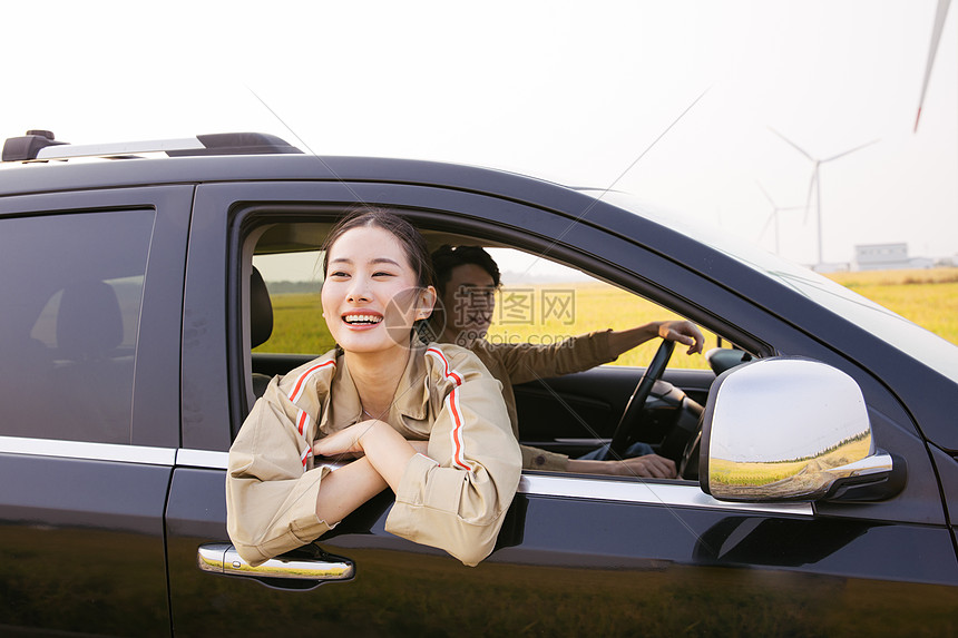 情侣人车生活出行图片