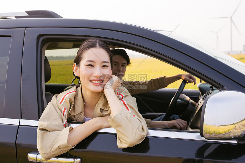 情侣人车生活出行图片