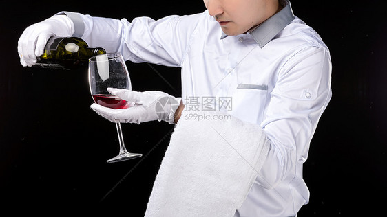 男服务生红酒服务图片