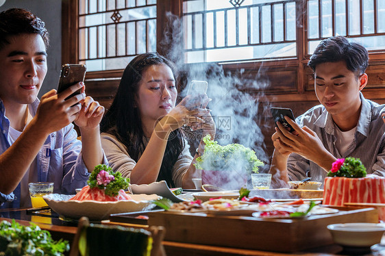 火锅美食青年聚会图片