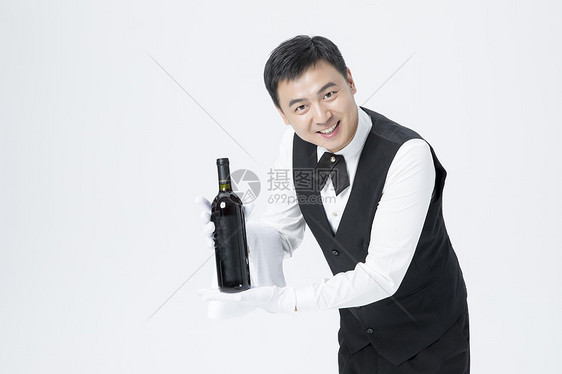 男服务员红酒图片