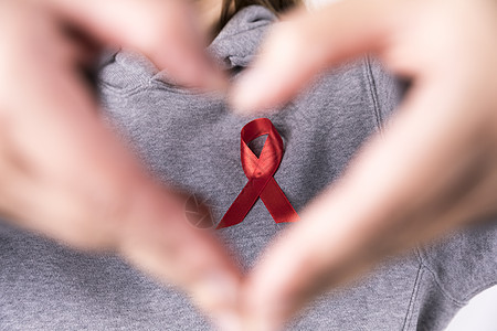 关爱艾滋病患者图片