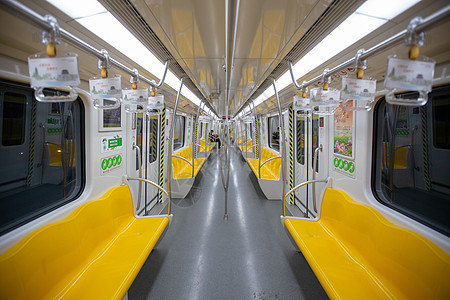 地铁车厢内部图片