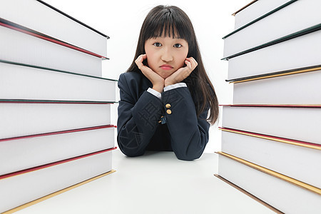 女学生面对书本烦恼图片