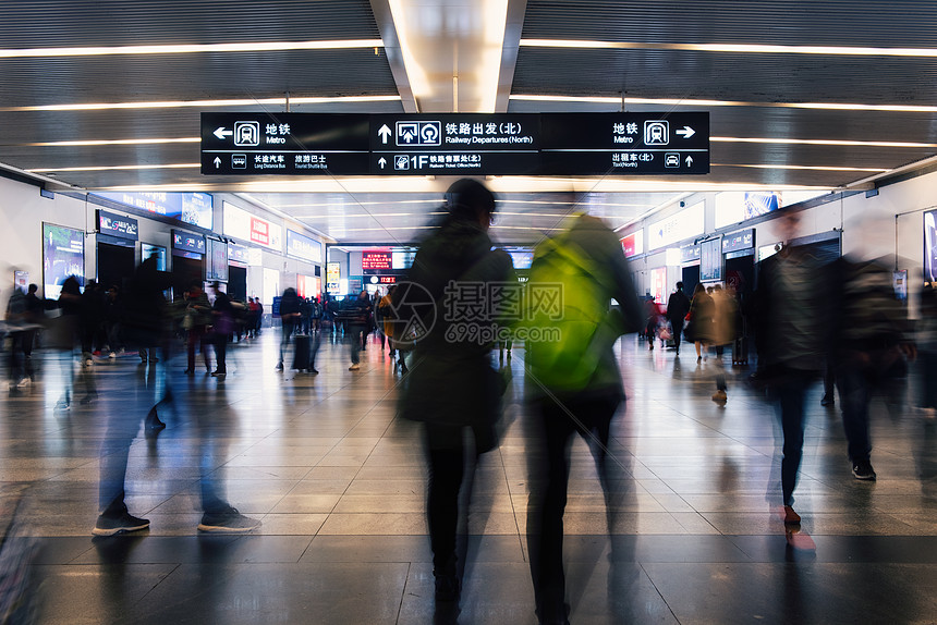 春运车站人流图片