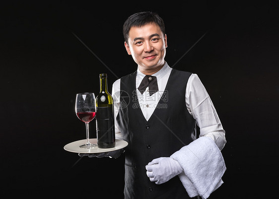 男服务生红酒服务图片