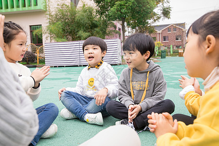 幼儿园老师教育儿童图片