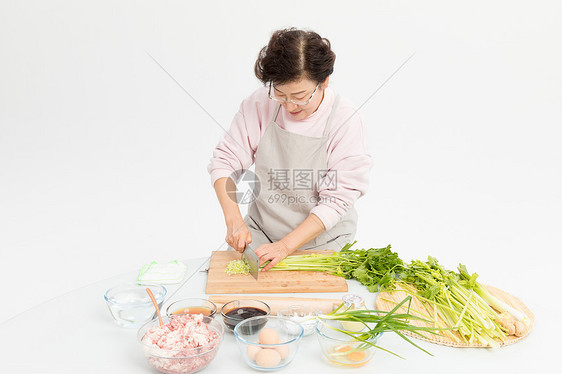 切芹菜剁菜图片