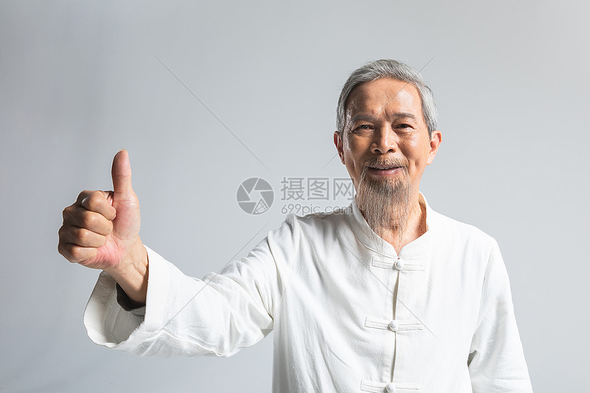 小号给大号点赞