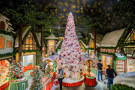 圣诞节日装饰圣诞树圣诞屋背景图片