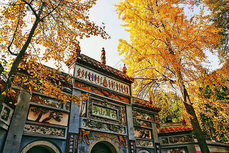 秋分古麓山寺秋景背景