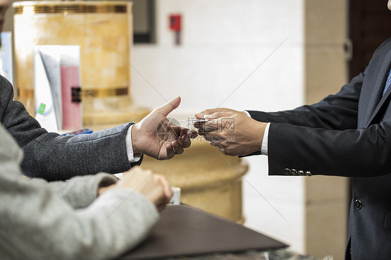 酒店服务领取房卡图片