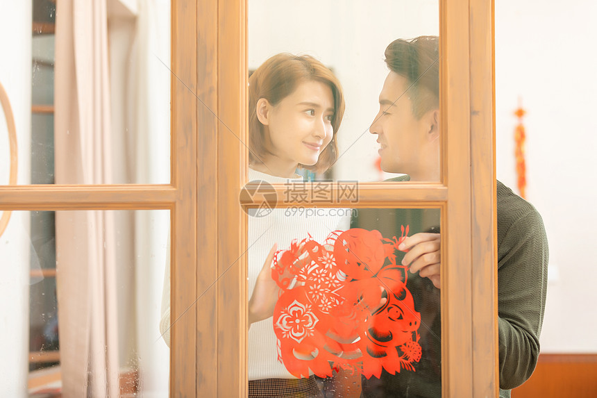 ‘~新年情侣贴窗户  ~’ 的图片