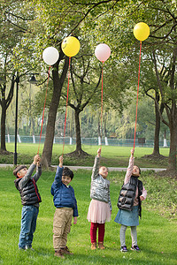 玩气球的小朋友背景图片