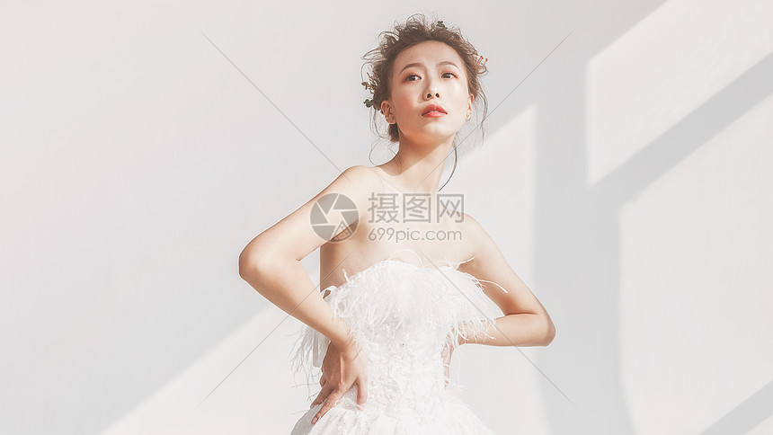 婚纱美女图片