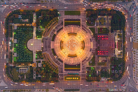 夜晚城市灯光航拍武汉巨大的中心广场背景