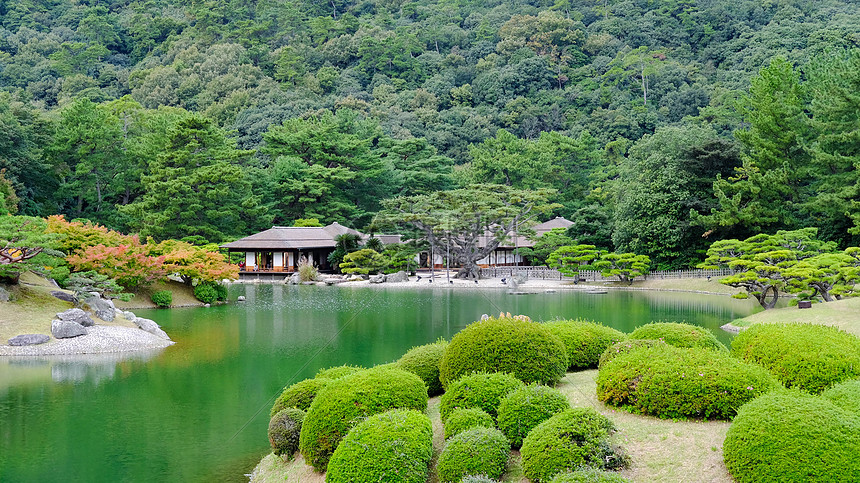 日本高松栗林公园掬月亭远景图片