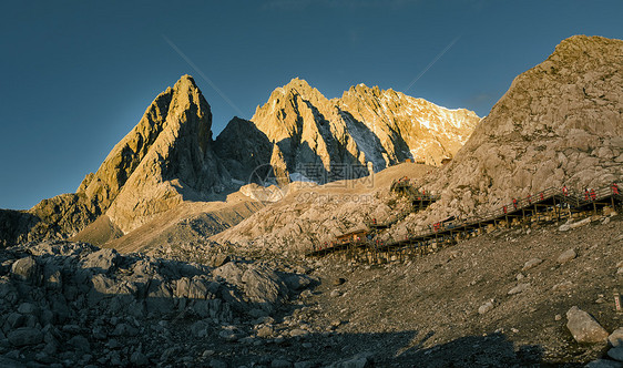 玉龙雪山风景照图片