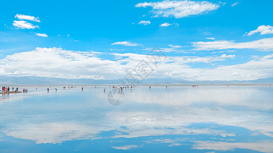 西藏茶卡盐湖图片