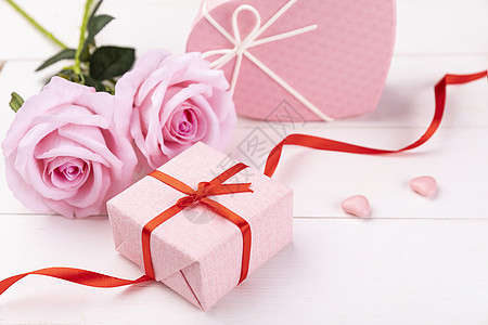 粉红色礼品盒情人节礼物盒背景