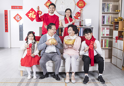 新年一家人拜年图片