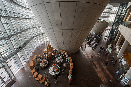日本东京国立新美术馆内景高清图片