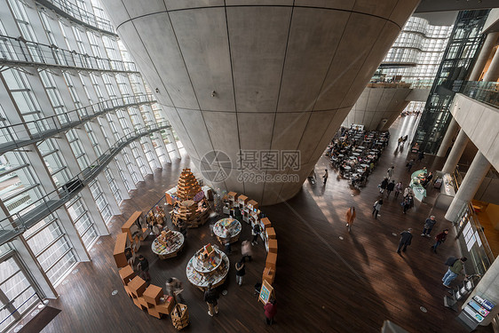 日本东京国立新美术馆内景图片