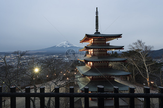 日本浅间神社与富士山图片