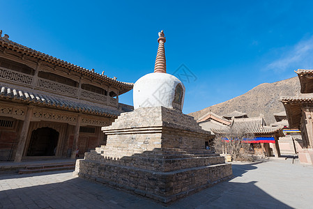 青海地图青海瞿昙寺白塔背景