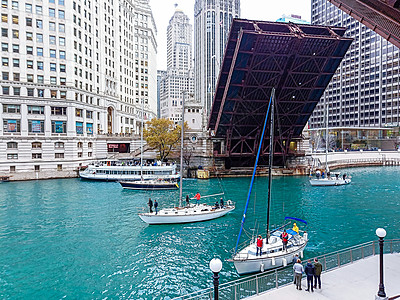 美国秋天芝加哥城市帆船背景