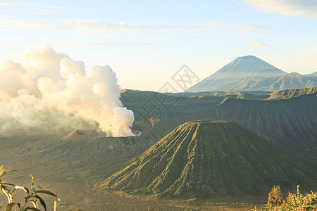 印尼活火山图片