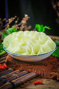 土豆卷菜品图片