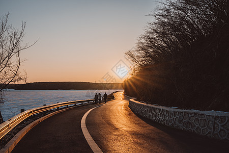 冬季日落道路图片素材