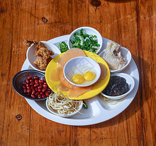 云南米线食材图片