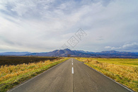 日本北海道山地田野风光图片