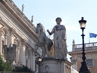 罗马街景雕塑图片