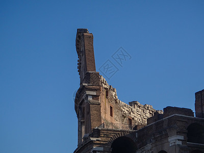 罗马斗兽场建筑一角高清图片