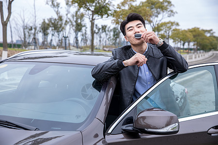 男性购车背景图片