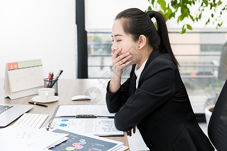  女性商务职场疲劳图片