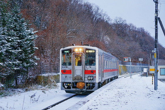 北海道鳟浦站图片