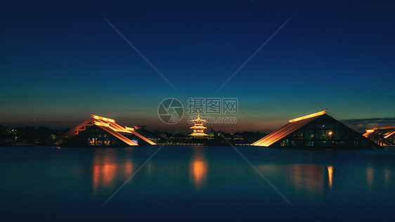 广富林遗址夜景图片
